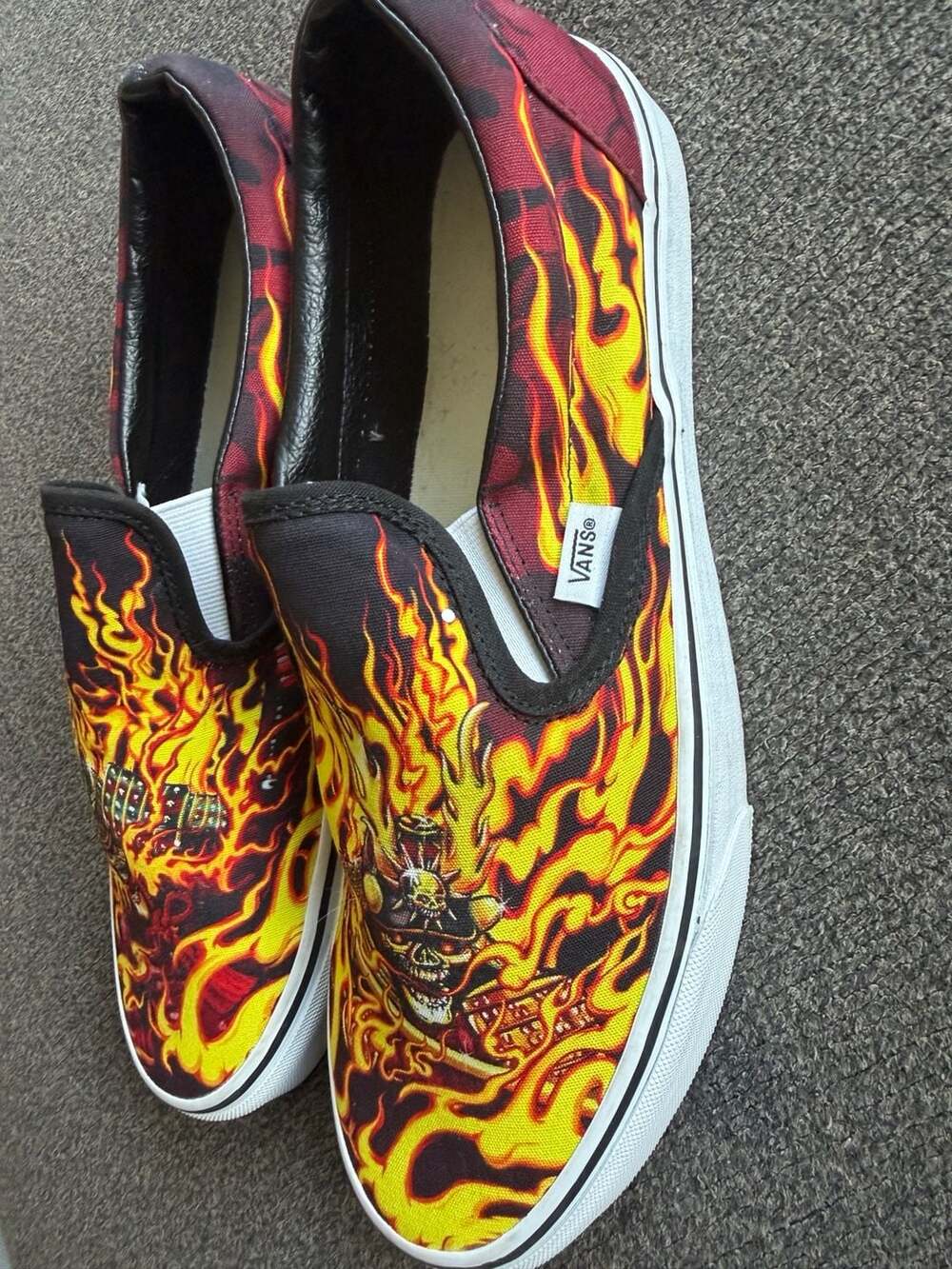 Vans Classic Slip-On 'Samurai Rising' Skull Flame Sneakers - Picture 3 of 7